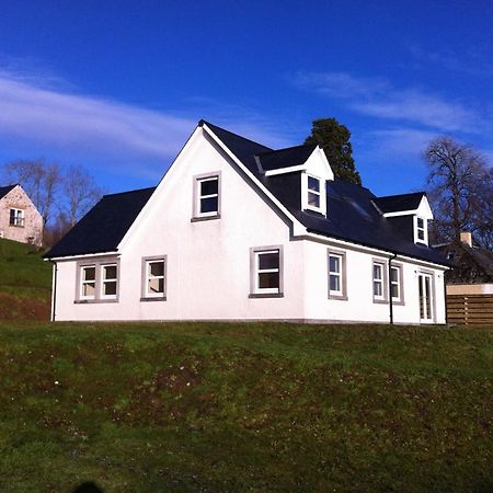 Highland Farm Cottages Дингуолл Экстерьер фото